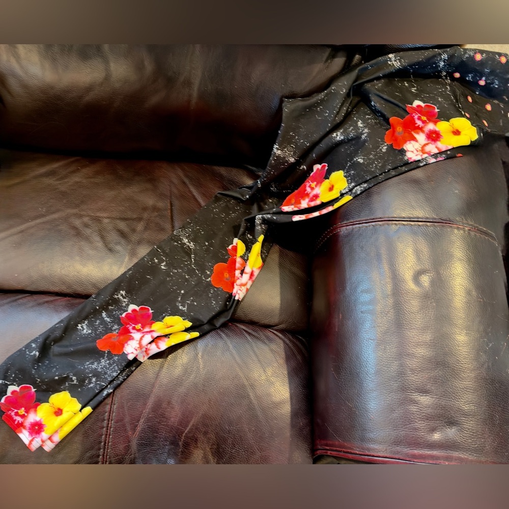 Floral Custom legging. Soft & Luxurious NEW Print!!